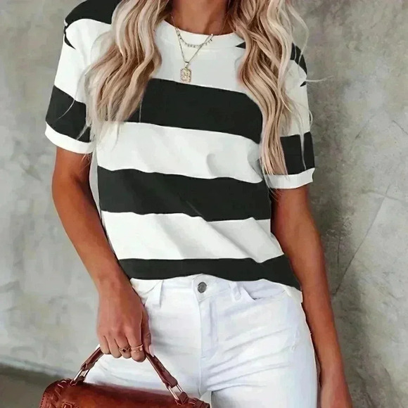 Black Preppy Women's Striped Printed Round Neck Short Sleeve Casual T-Shirt - Picture 1 of 3